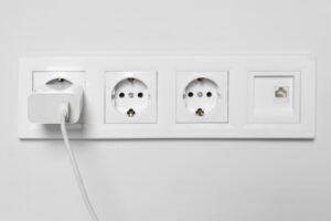 Portada - Desmuntant 6 mites energètics: com estalviar a casa sense caure en falses creences